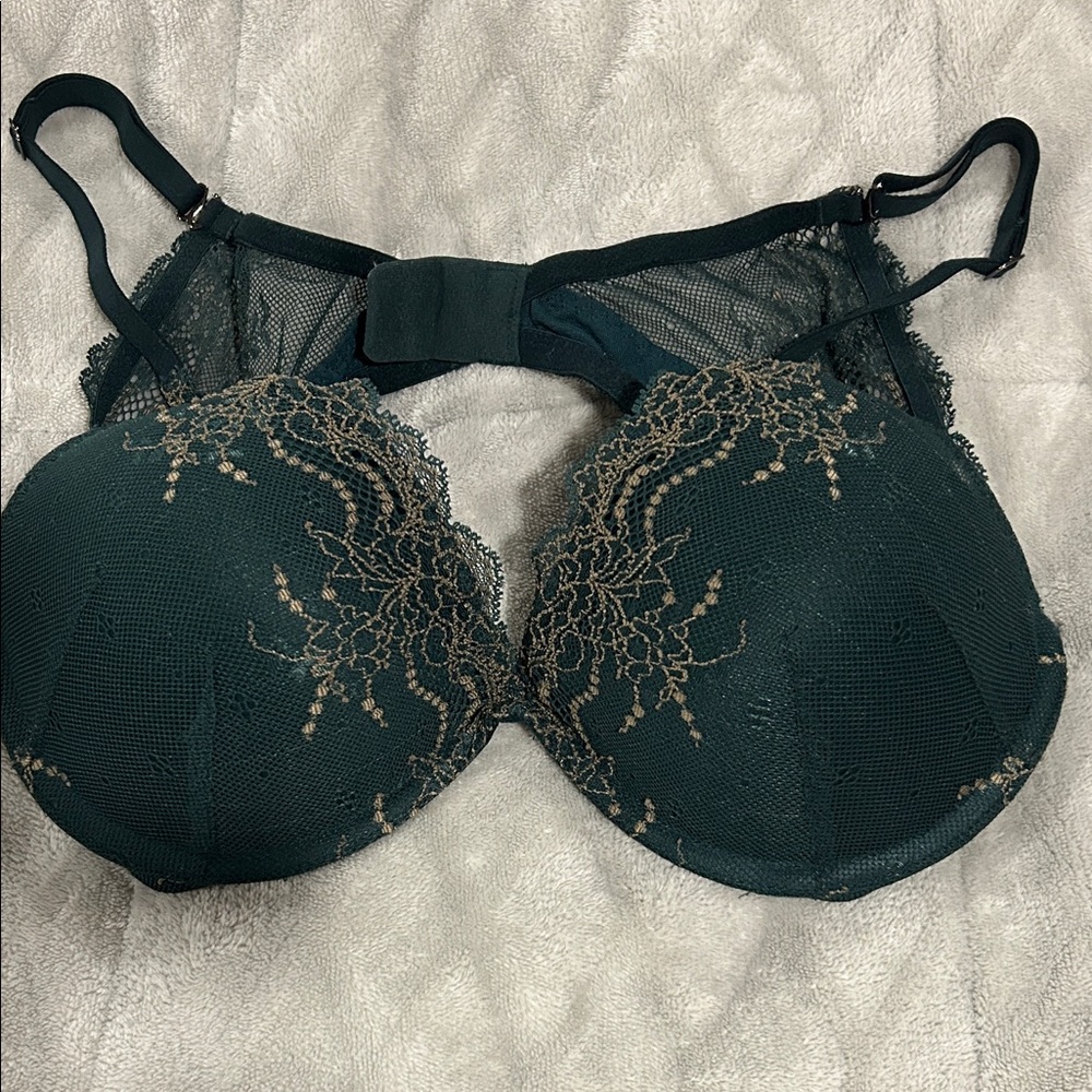 SPANX Lace Embroidered Bra in Deep Green